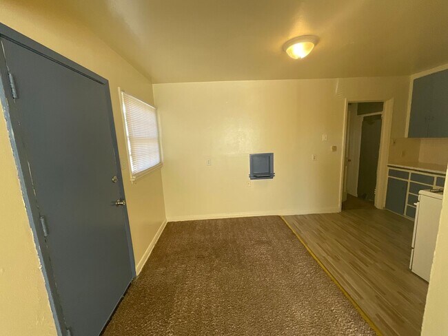 Foto del edificio - 1bed 1 bath Duplex