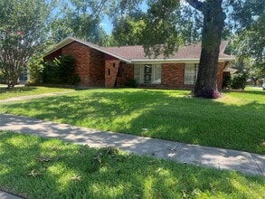 Building Photo - 3715 Latma Dr