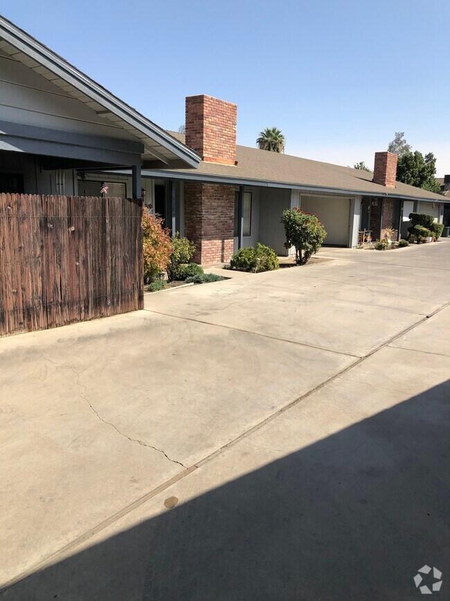Mulberry Meadow Estates Apartments for Rent Porterville, CA 1