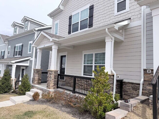 Foto del edificio - Spacious Townhome in The Springs of North Asheville