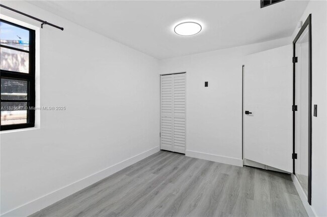 Building Photo - 1325 NW 51st St