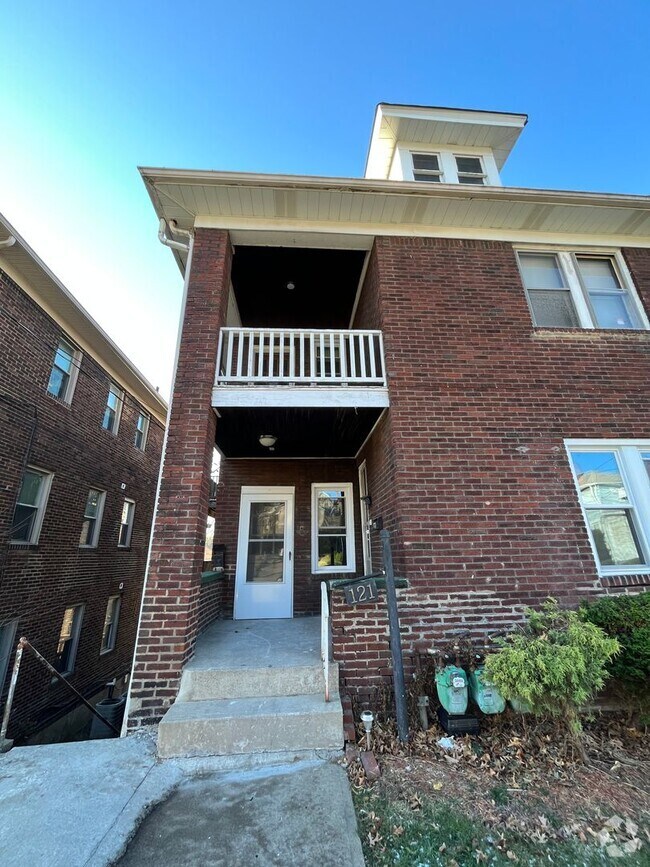 Building Photo - 121 W Virginia Ave