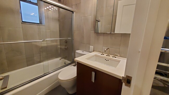 Bathroom - 3206 82nd St