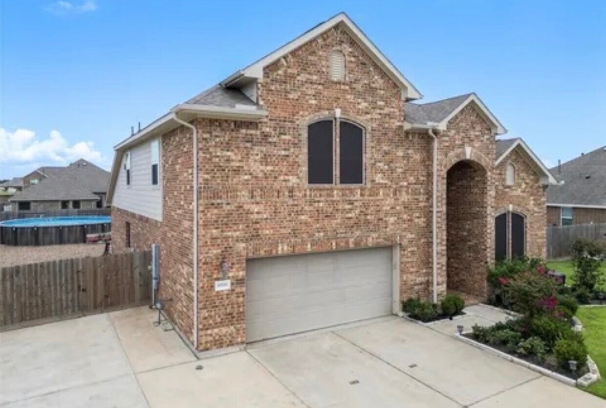 Building Photo - 9518 Franklin Dr