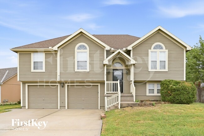 Building Photo - 910 Applewood Ln
