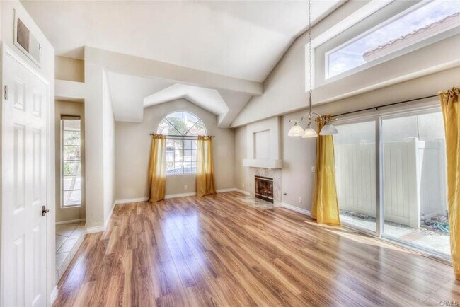 Foto del edificio - 4 bed 3 bath, Renovated SFR in Laguna Niguel