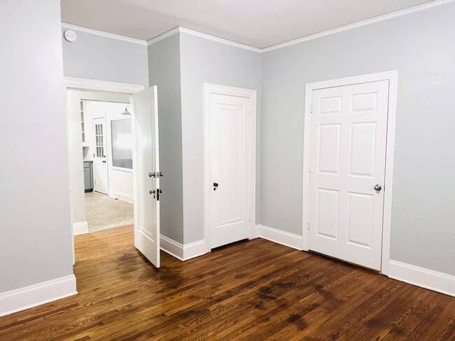 Foto del edificio - 711 Kenan St W