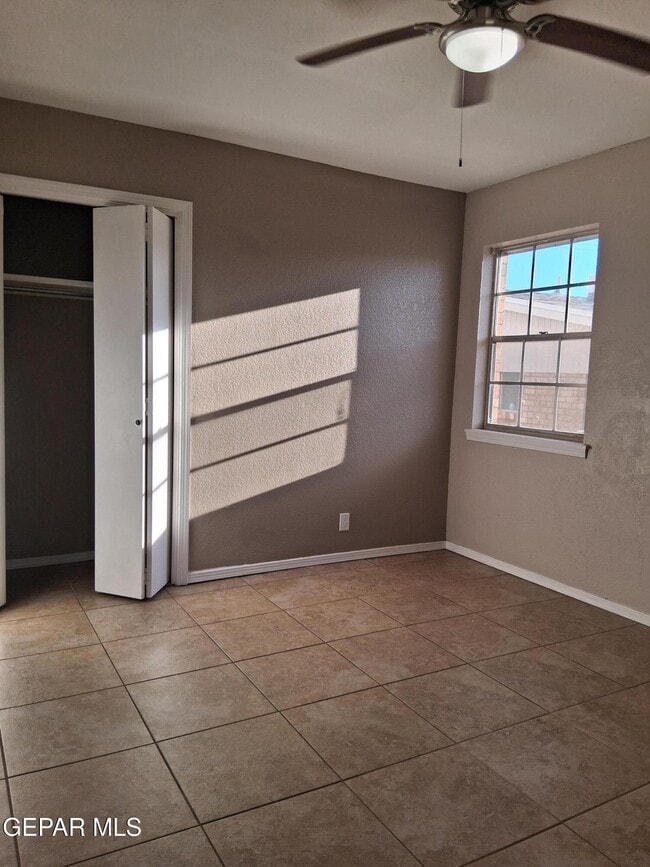 Foto del edificio - 6917 Alto Rey Ave