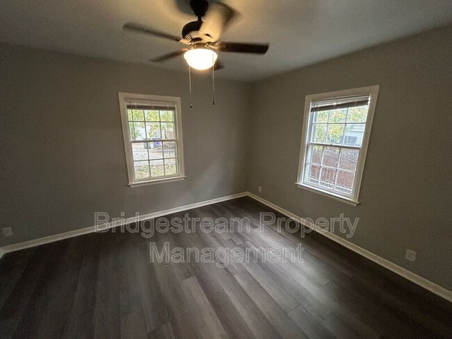 Building Photo - 106-108 S Sperling Ave