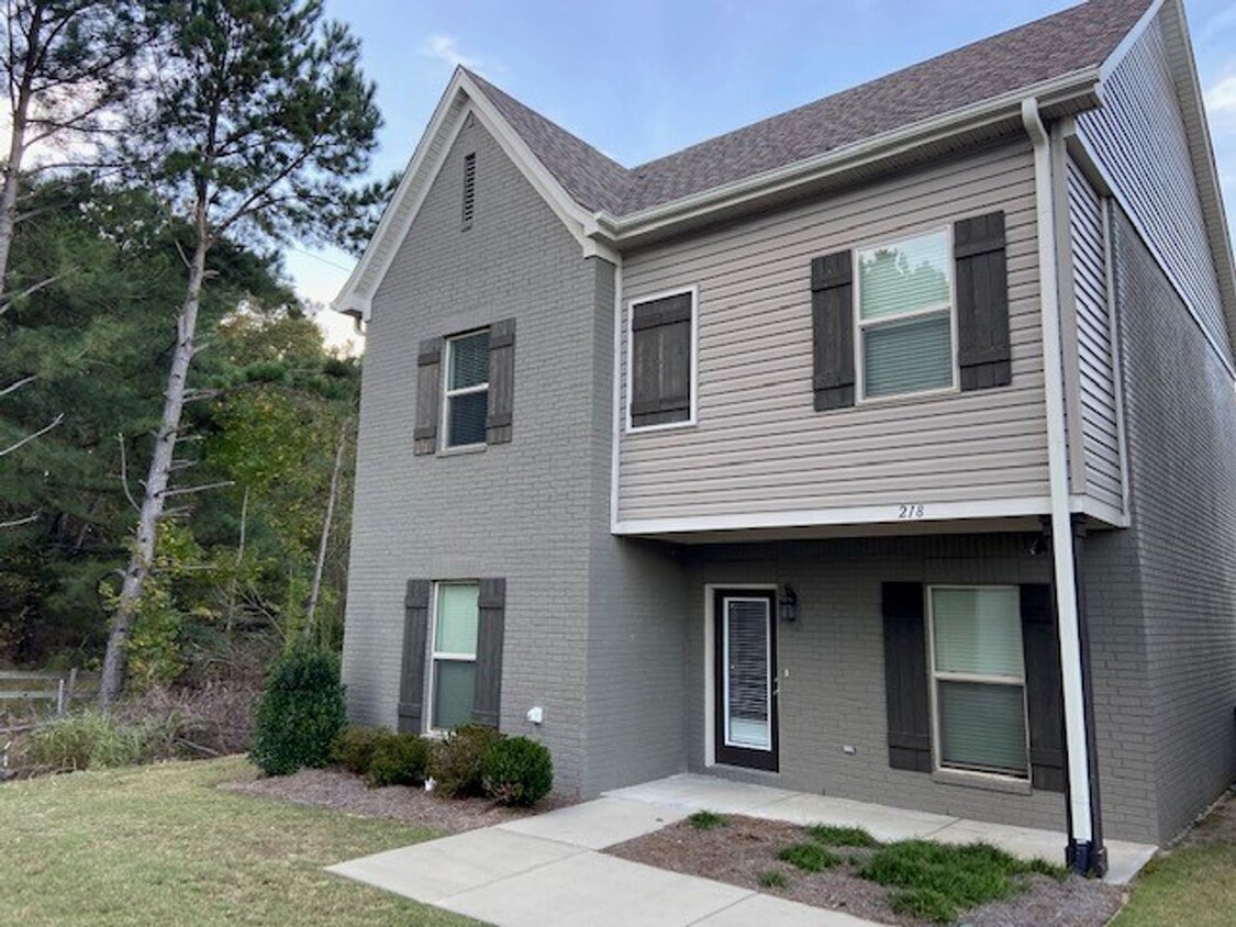 Primary Photo - 4BR/4.5BA Stand Alone Unit For Rent