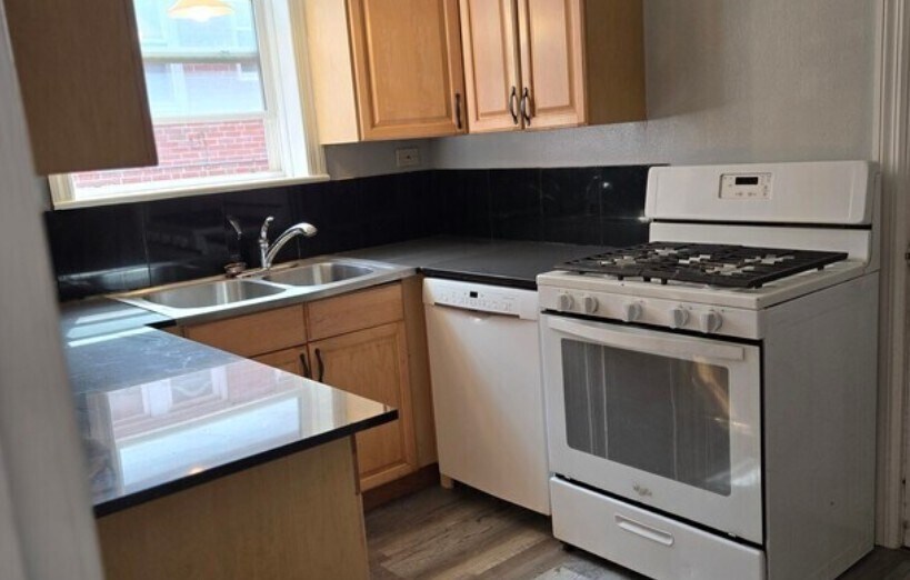 Foto principal - 749 Westwood Dr