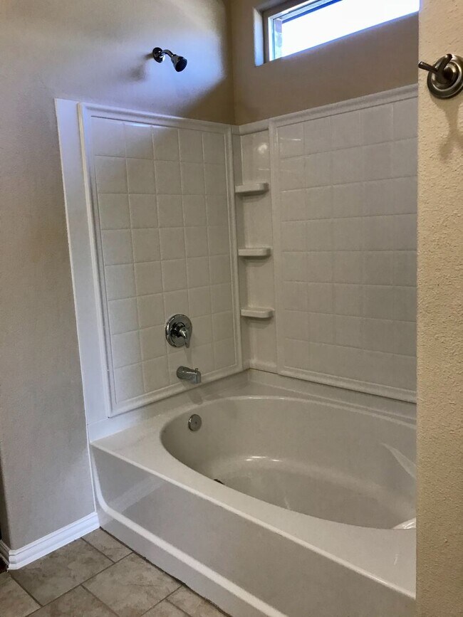 Building Photo - Beautiful Home in Parks Bell