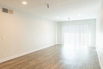 Interior Photo - 110 South Sweetzer Ave