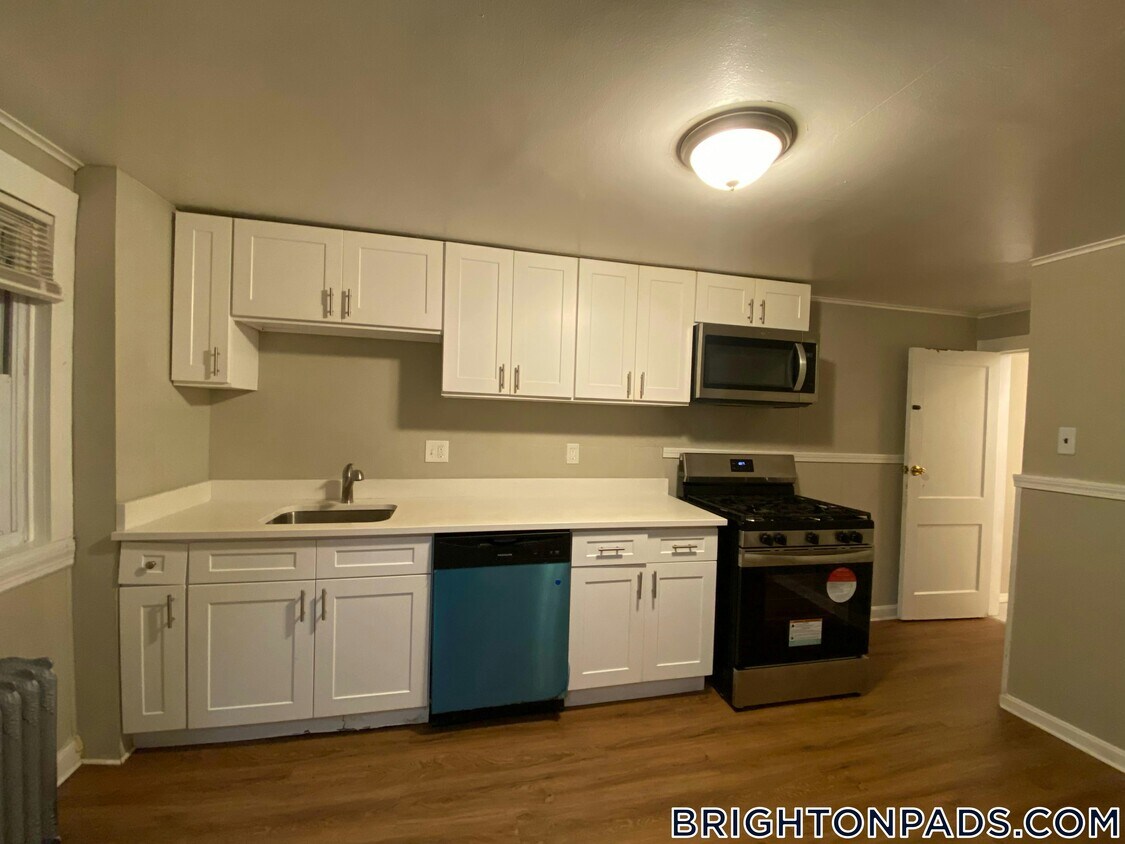 Foto principal - 20 Kelley Ct