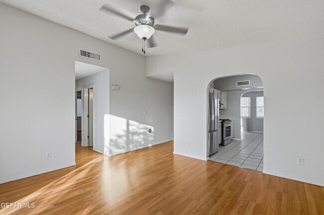 Building Photo - 12483 Tierra Dulce Dr