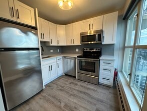 Building Photo - 1212N N La Salle Dr