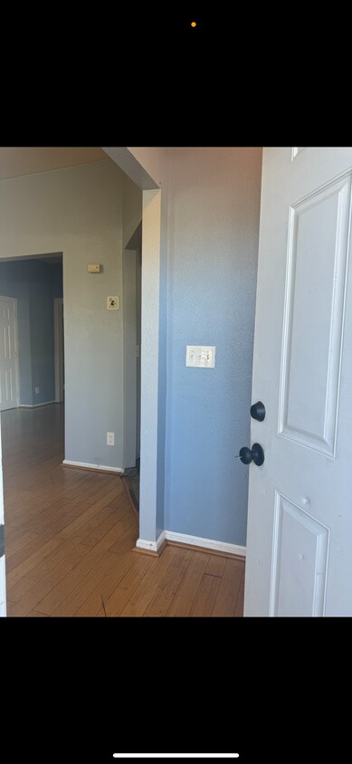 Foto principal - 888 Mead Ave