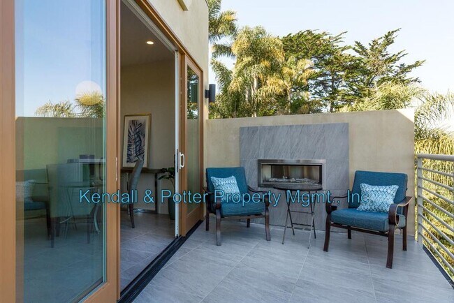 Building Photo - Sunny Paradise located in the Heart of Cap...