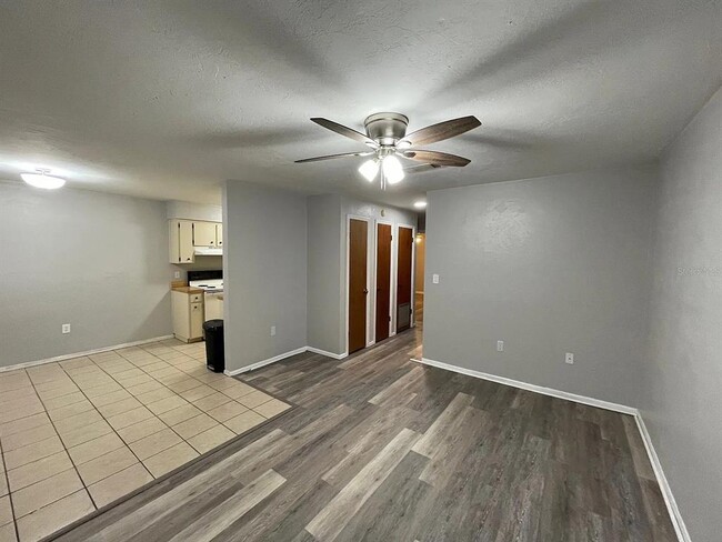 Building Photo - 2210 SW 70th Terrace