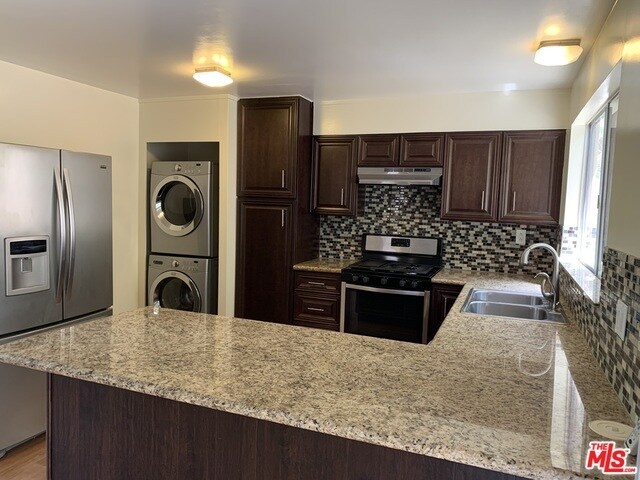 Foto del edificio - 2420 Drury Ln