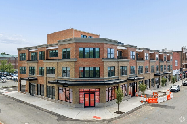 Building Photo - The Andrew