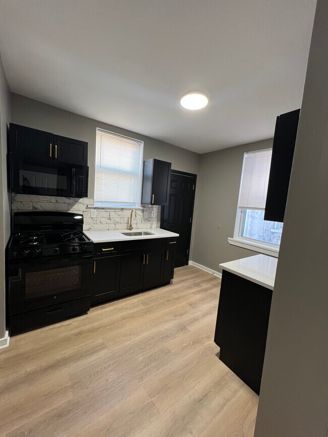 Foto del edificio - 930 Pennell St