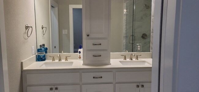 Foto del edificio - 2116 Shea Rd