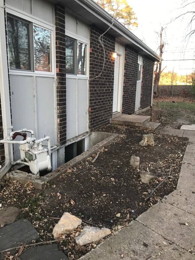 Foto del edificio - 8325 Grandview Ln