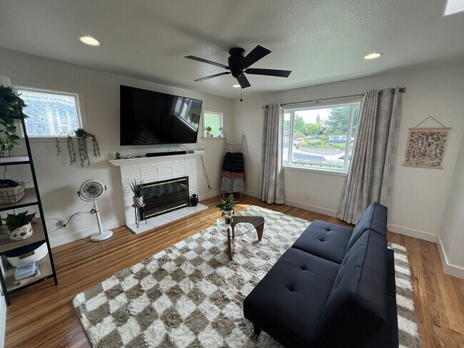 Foto del edificio - Charming 3 bedroom, 2 bathroom home for rent in Granite Bay, CA!