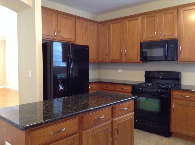 Foto del edificio - 3801 Cherry Tree Ln