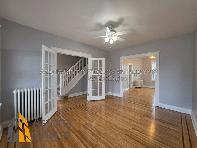 Foto del edificio - 3016 Pelham Ave