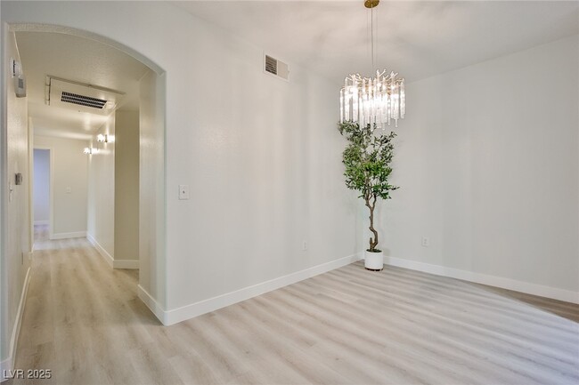 Foto del edificio - 1830 N Buffalo Dr