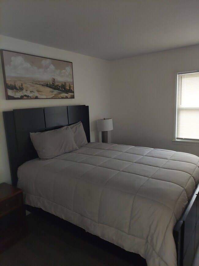 Foto del edificio - 4010 Huntingreen Ln