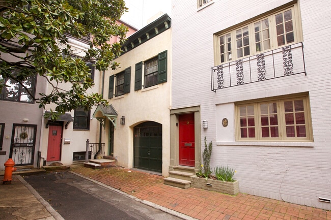 Building Photo - 227 S Van Pelt St