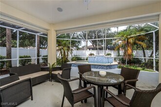 Building Photo - 1511 Whispering Oaks Cir