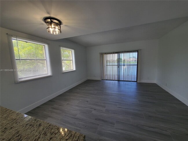 Building Photo - 5200 NW 31st Ave