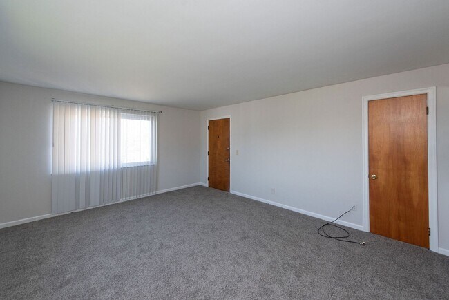 Photo - 2739 W North Bend Rd Apartment