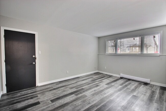 Building Photo - 20 waverleyUnit 9