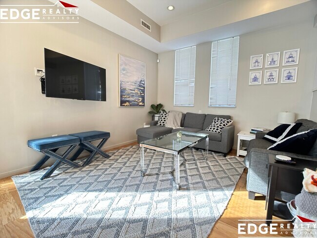 Foto del edificio - 57 Glenville Ave