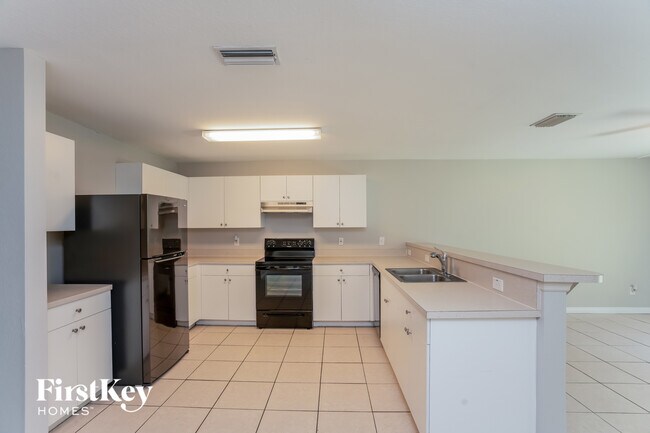 Foto del edificio - 9192 Hillburn Terrace