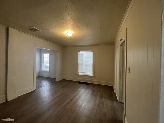 Foto del edificio - 3 br, 1 bath House - 515 Webb St