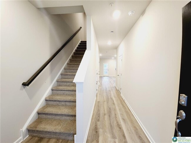 Building Photo - 1255 Susan Cir