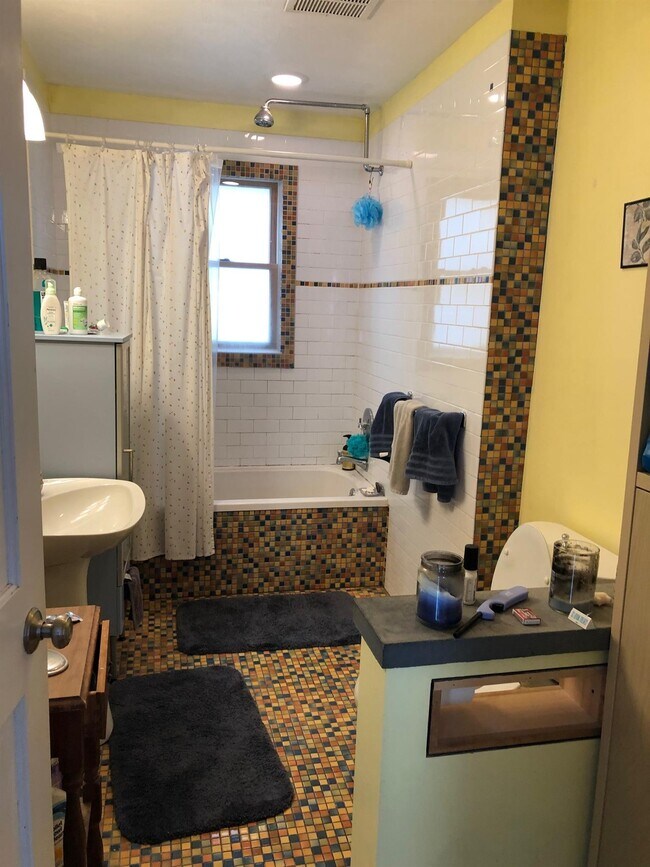 Foto del edificio - 84 Hudson St