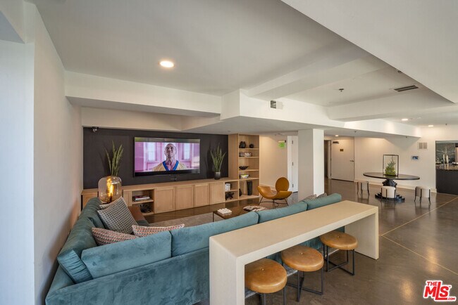 Foto del edificio - 727 W 7th St