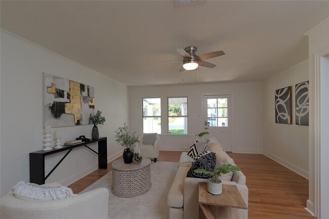 Foto del edificio - 1505 Karen Ave