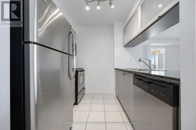 Photo du bâtiment - 275-2275 Yorkland Rd