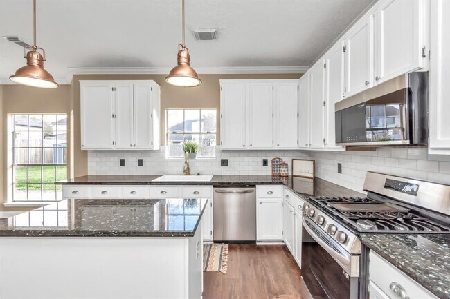 Foto del edificio - 6326 Old Hickory Dr