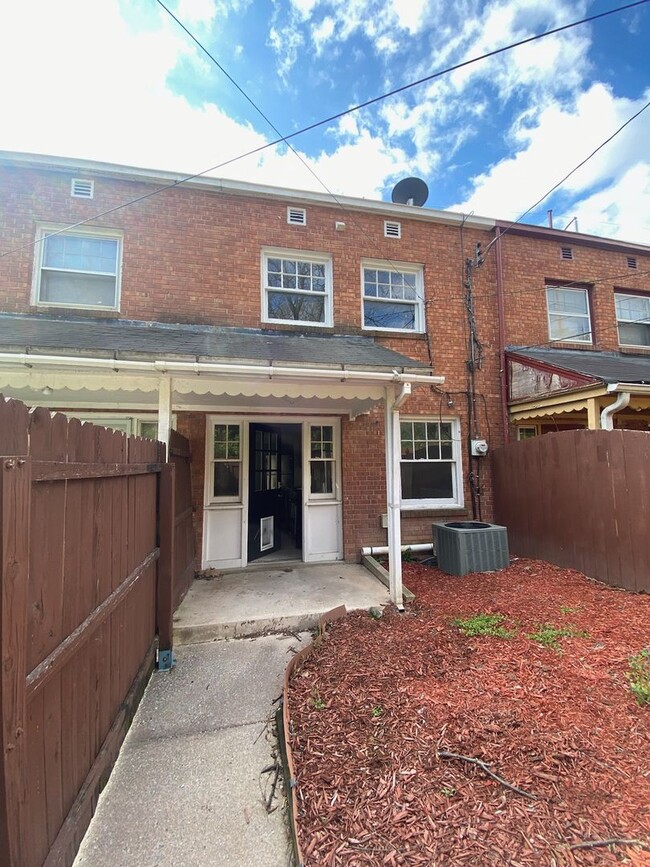 Building Photo - Beautifully redone home in Harrisburg