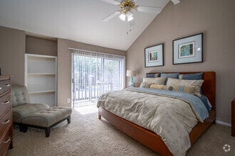 3BR, 2.5BA - 1,750SF - Woodlake on the Bayou Apartments