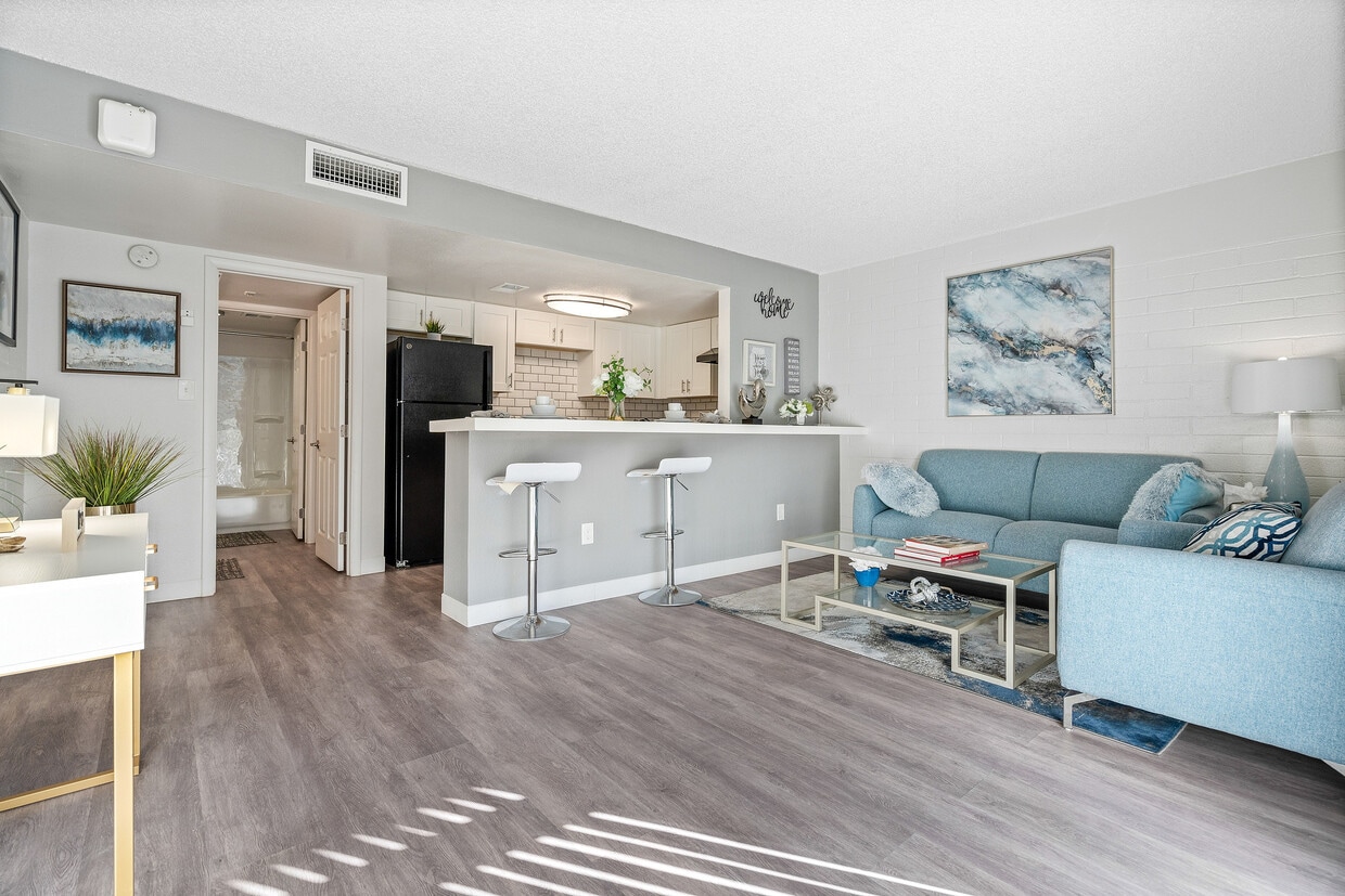 Primary Photo - Seventh Apartments